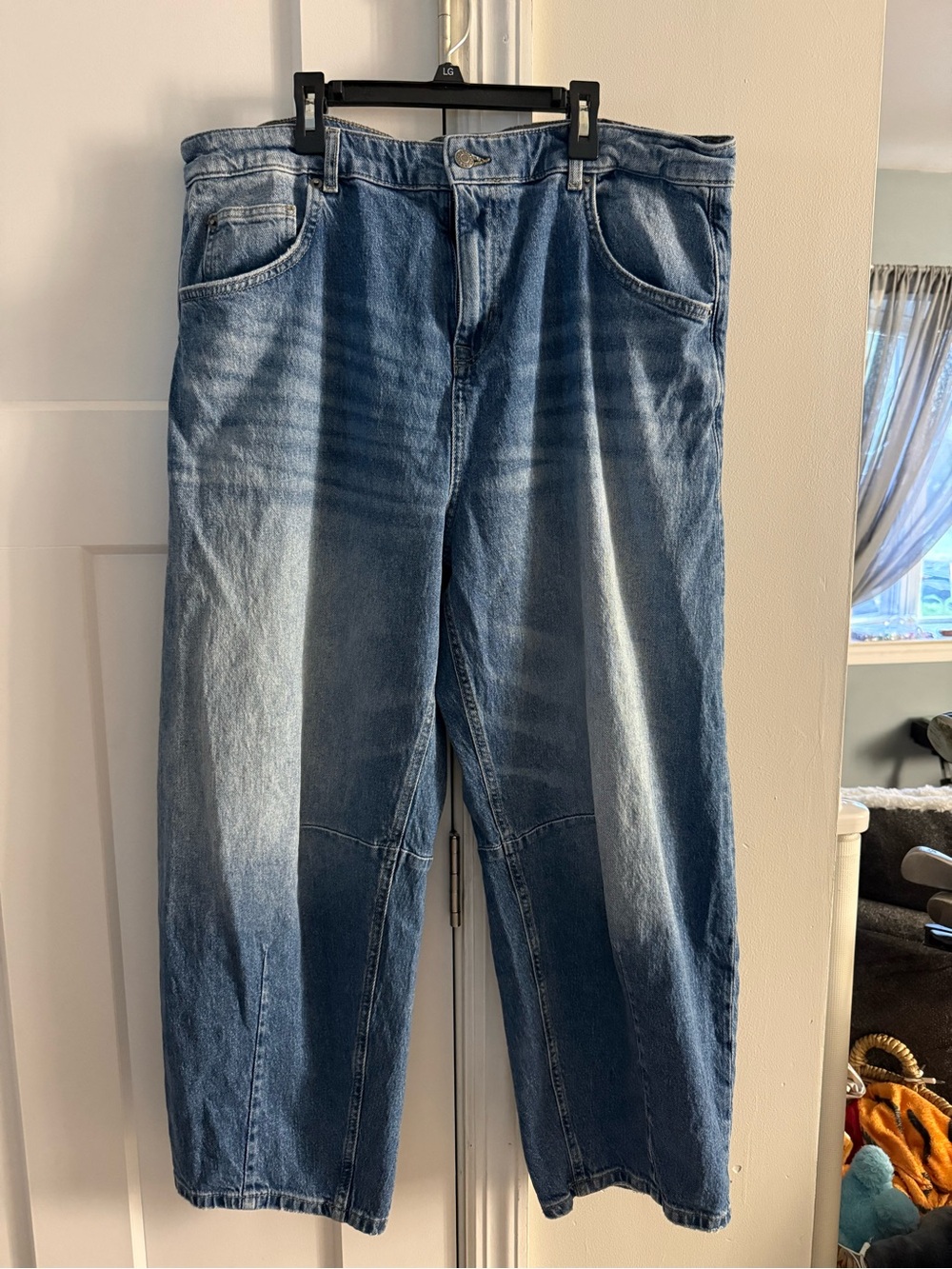 Torrid Women’s 14R Barrel Jeans in Faded Blue Denim